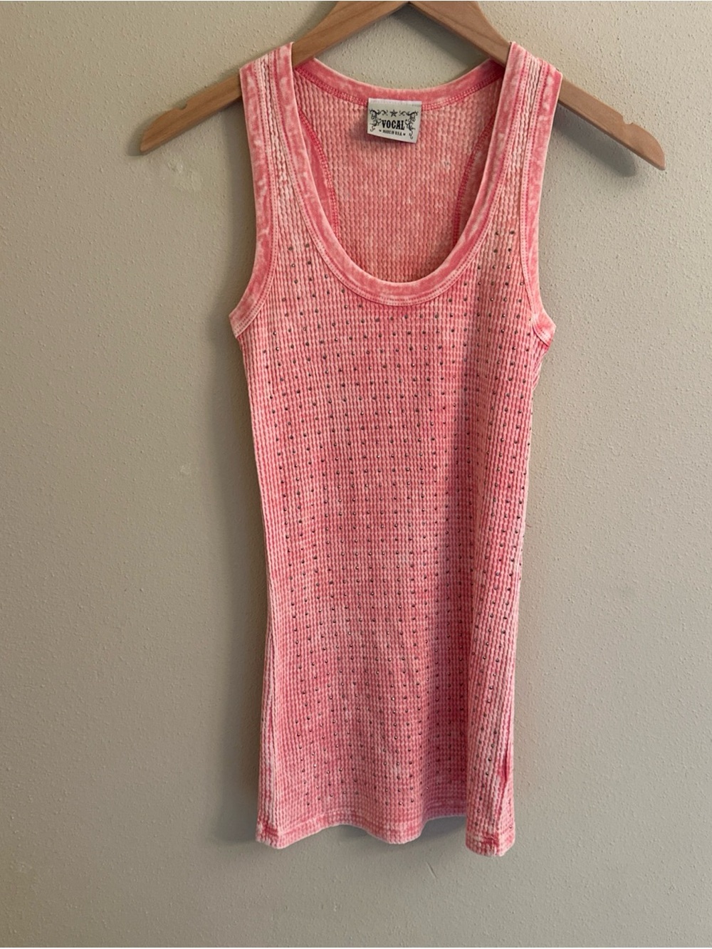 Vocal Women's Crystal Stud Pink Distressed Tank Top Medium